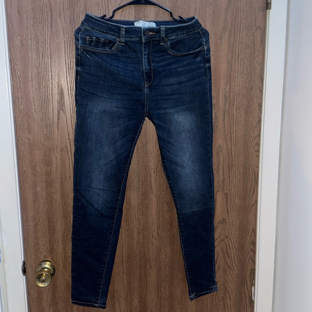 Buttlifting Jeans 
Worn twice